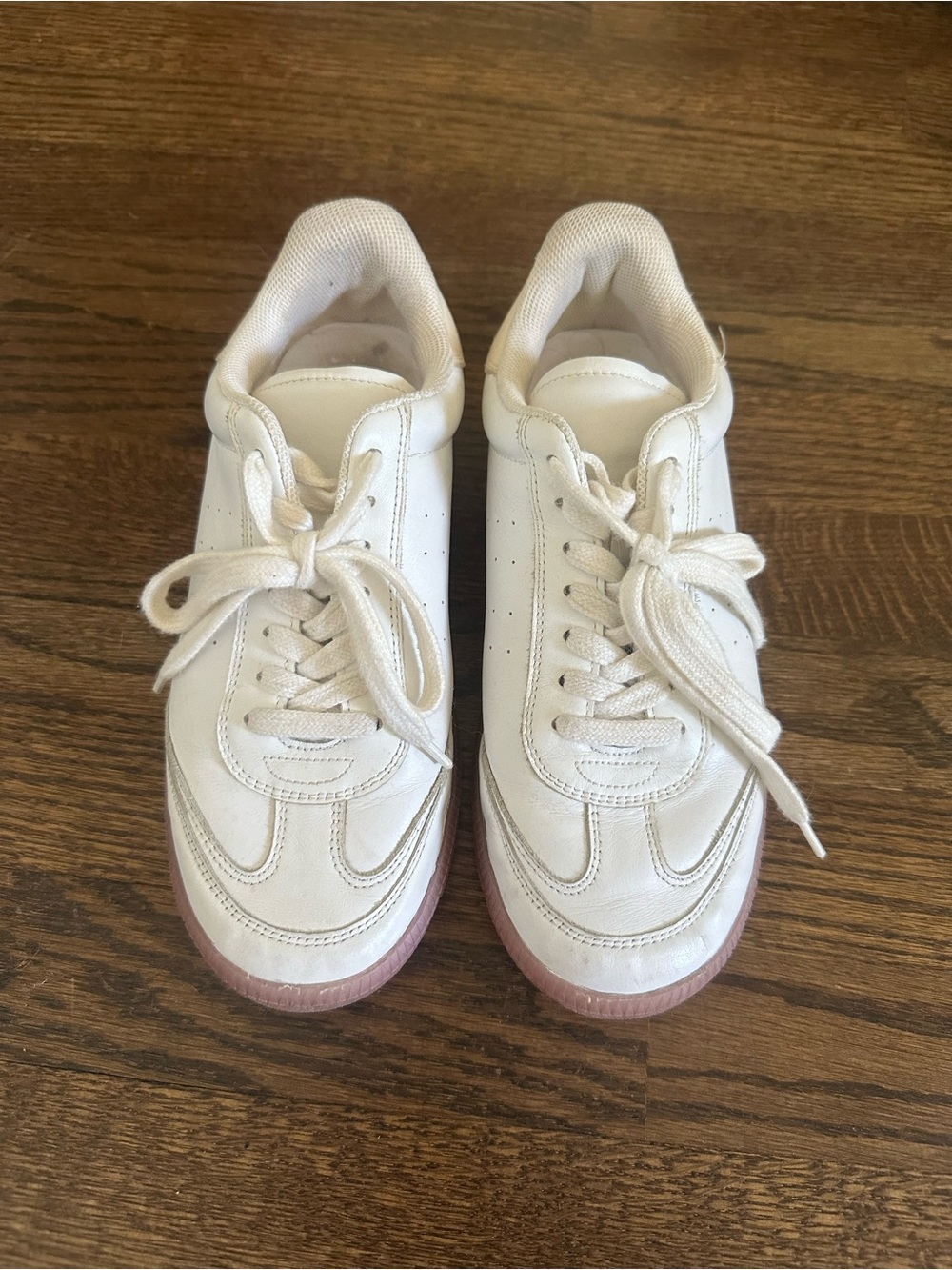 Isabel Marant Women’s White Sneakers with Pink Sole - Picture 2 of 5